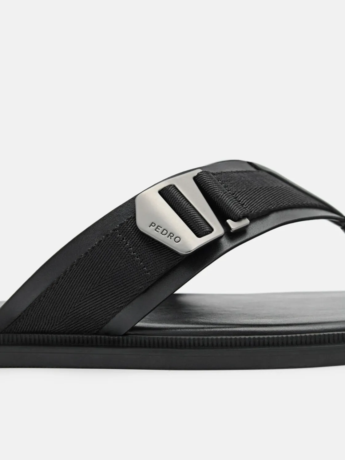 Buckle Thong Sandals - Black