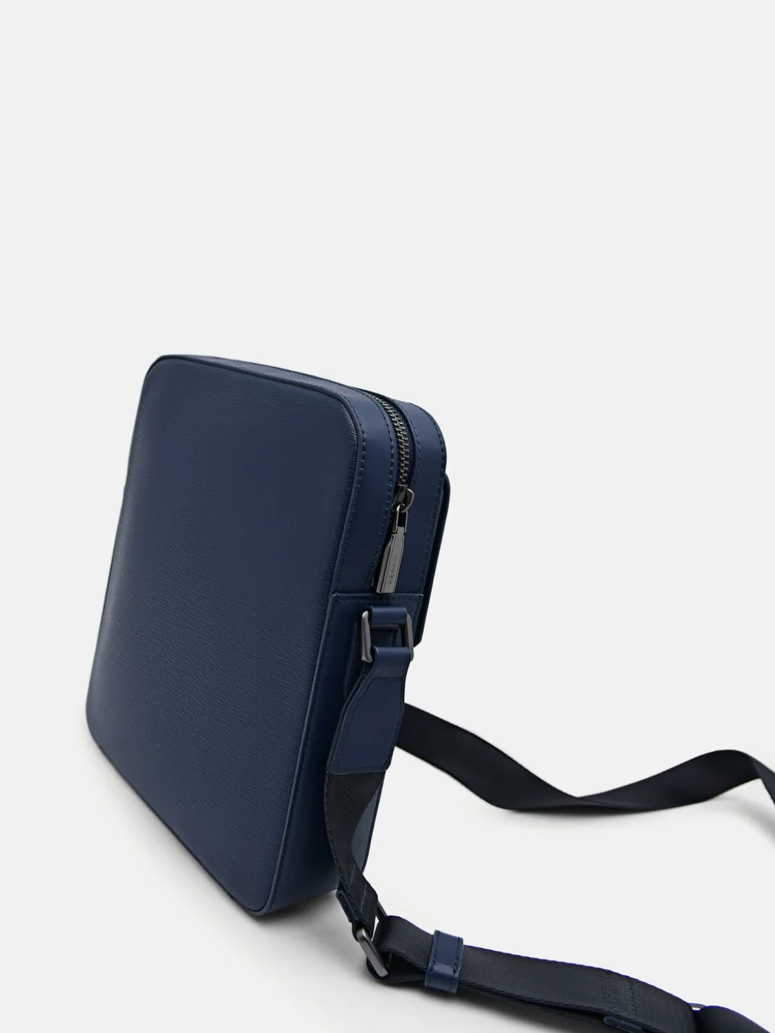 Henry Leather Sling Bag - Navy