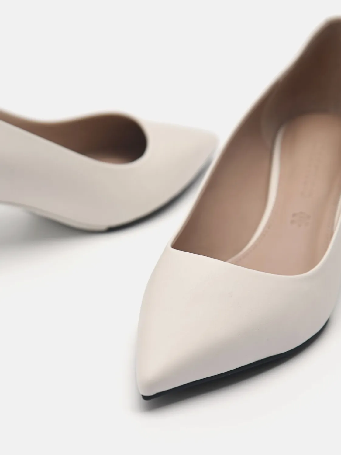 Ines Leather Pumps - Chalk