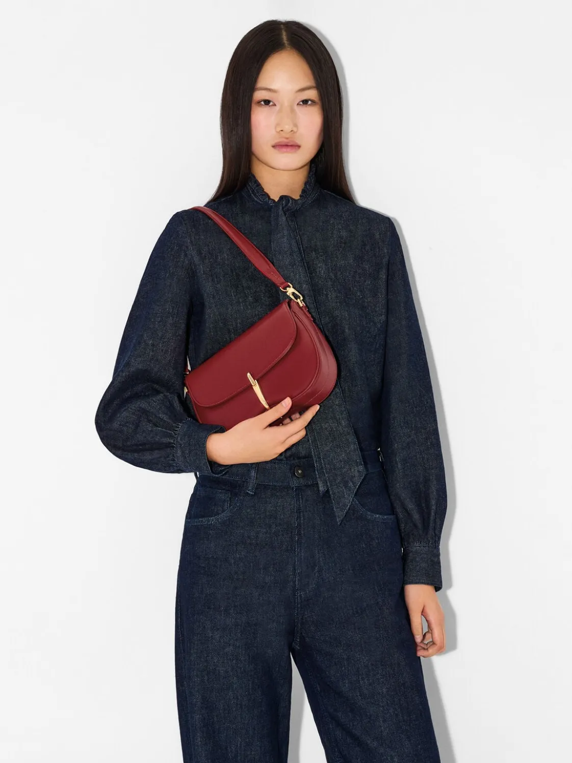 Mount Shoulder Bag - Red
