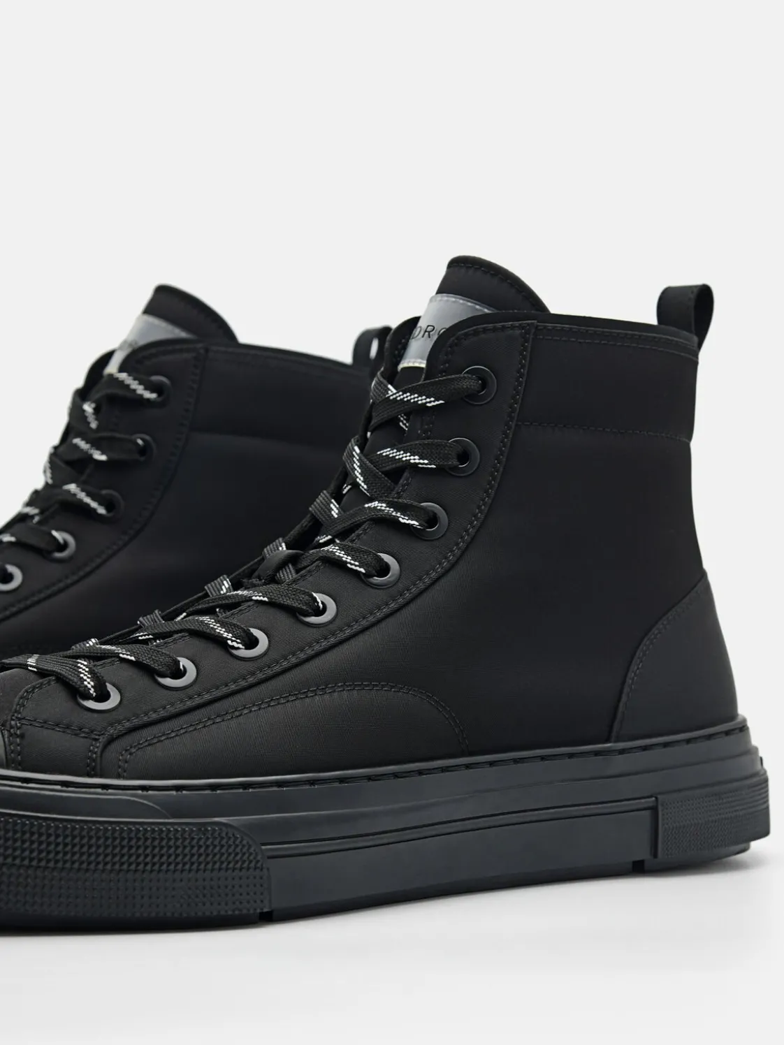 Strata High Top Sneakers - Black