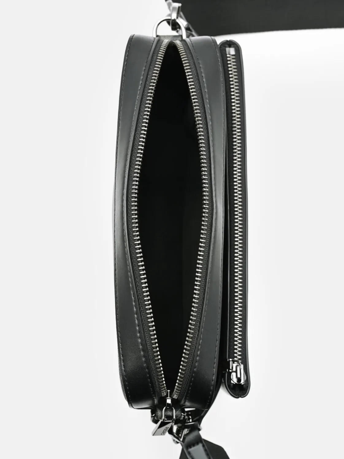 Travis Crossbody Bag - Black2