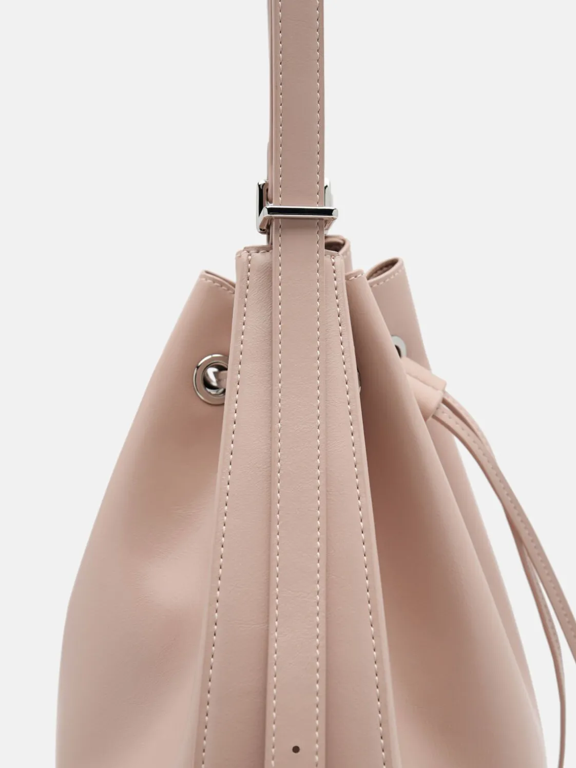 Wrinkled Drawstring Bucket Bag - Nude