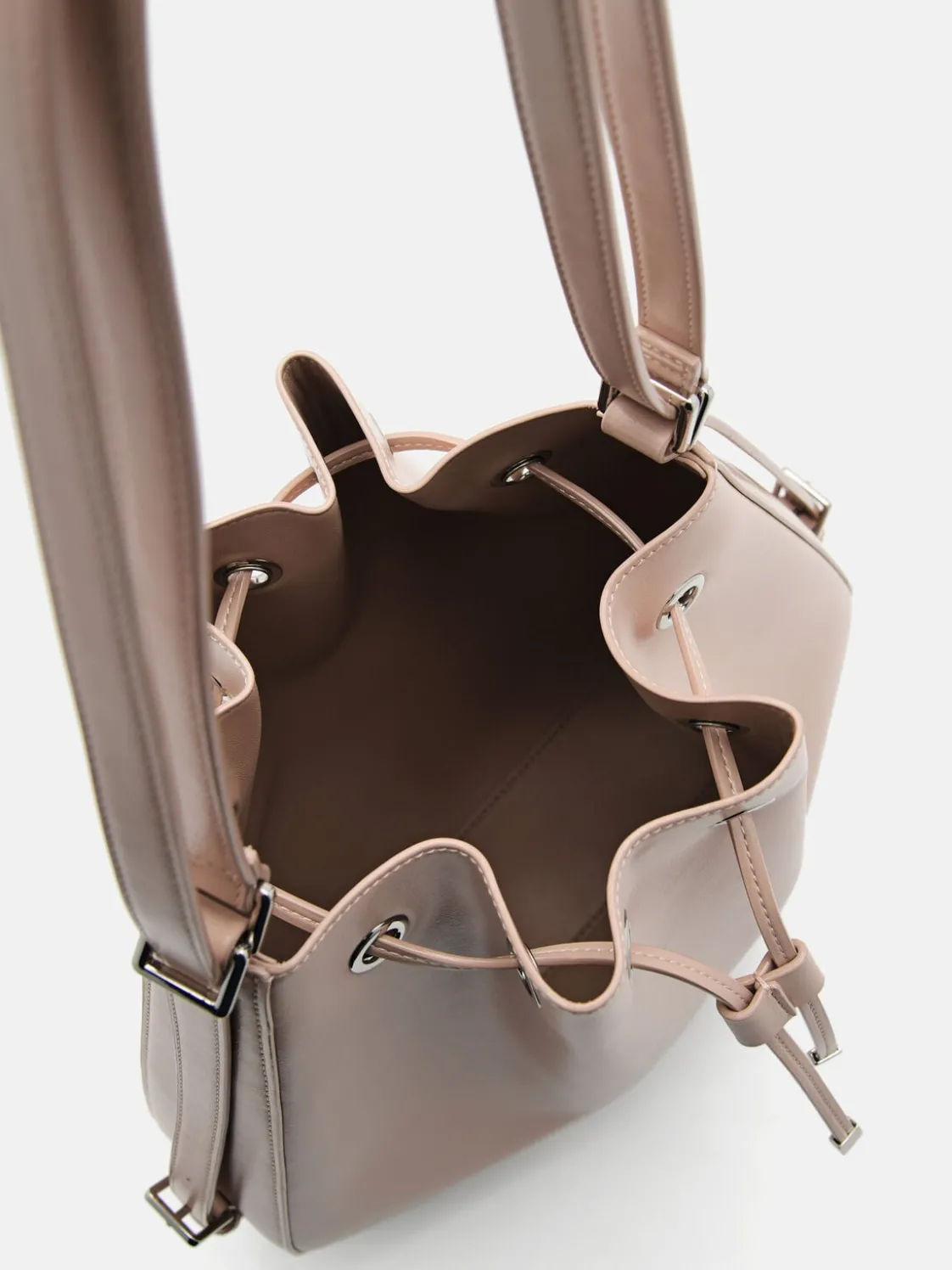 Wrinkled Drawstring Bucket Bag - Nude